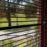 کرکره پلی کربنات شفاف نیم گرد 4 میلیمتر پنل 10 سانتیمتر لوله استیل